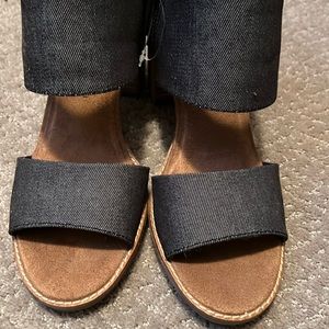 NWOT TOMS Denim Sandals